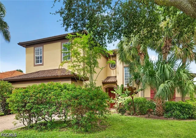 Photo 3 of Sale Pending at 12144 Ledgewood Cir, Fort Myers, FL 33913 | MLS# 2026036510 | Listing updated on 2026-09-10