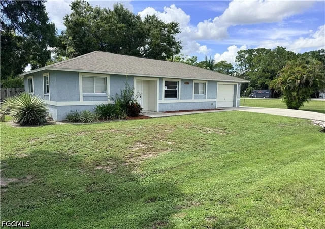 Photo 1 of Single family home for sale at 2511 W Cypress Ave, Fort Myers, FL 33905 | MLS# 2026036544 | Listing updated on 2026-10-01