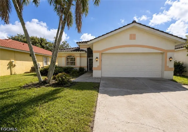 Photo 1 of Single family home for sale at 11330 Lakeland Cir, Fort Myers, FL 33913 | MLS# 2026036588 | Listing updated on 2026-09-29