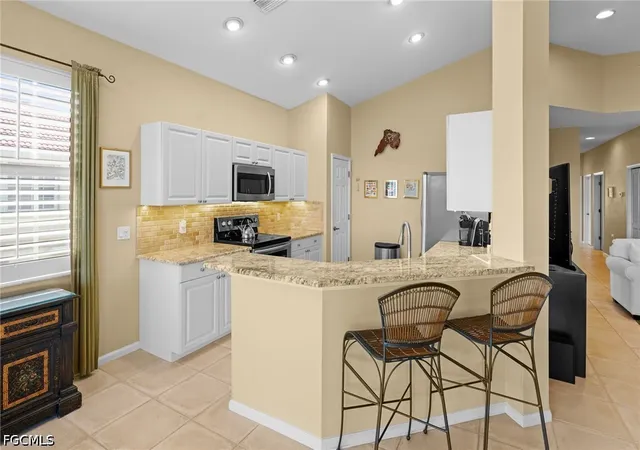 Listing Photo 5 - Condo for sale in building located at 16137 Mount Abbey Wy, Fort Myers, FL 33908 - Unit #202