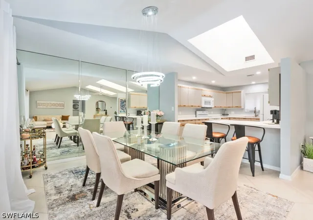 Listing Photo 4 - Condo for sale in building located at 88 Cypress Vw Dr, Naples, FL 34113 - Unit #F88