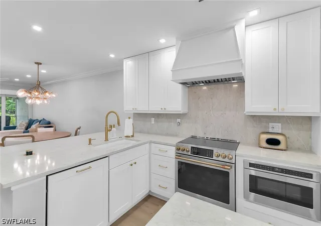Listing Photo 4 - Condo for sale in building located at 261 S Collier Blvd, Marco Island, FL 34145 - Unit #305