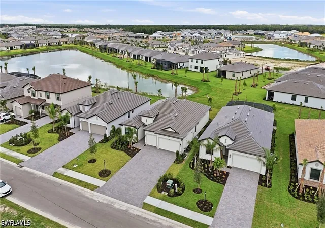 Photo 4 of Single family home for sale at 19502 Viewmont Wy, Estero, FL 33928 | MLS# 226031114 | Listing updated on 2026-09-16
