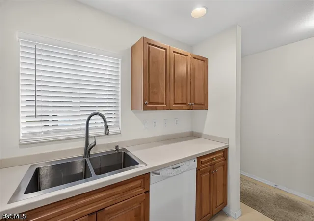 Photo 3 of Townhouse for sale at 9400 Ivy Brk Run #108, Fort Myers, FL 33913 | MLS# 2026036676 | Listing updated on 2026-09-13