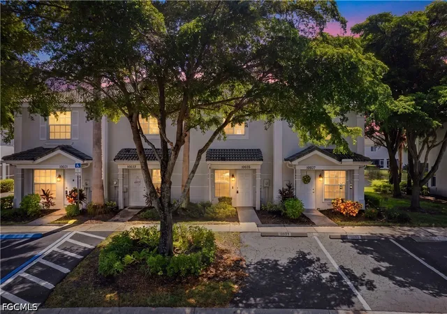 Photo 3 of Townhouse for sale at 10035 Spyglass Hill Ln, Fort Myers, FL 33966 | MLS# 2026036669 | Listing updated on 2026-10-20