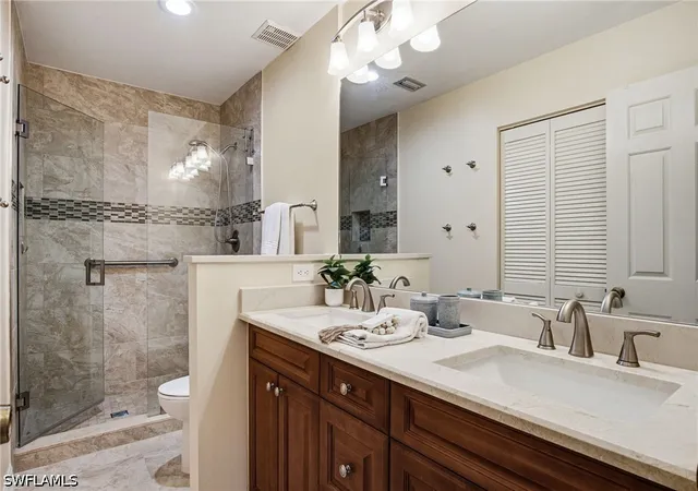 Listing Photo 4 - Condo for sale in building located at 221 Fox Gln Dr, Naples, FL 34104 - Unit #2302