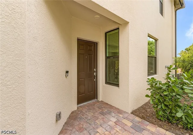 Photo 2 of Townhouse for sale at 1485 Weeping Willow Ct, Cape Coral, FL 33909 | MLS# 2026036692 | Listing updated on 2026-09-11
