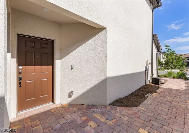 Photo 2 of Townhouse for sale at 1682 Lake Jessup Cir, Cape Coral, FL 33909 | MLS# 2026036700 | Listing updated on 2026-09-11