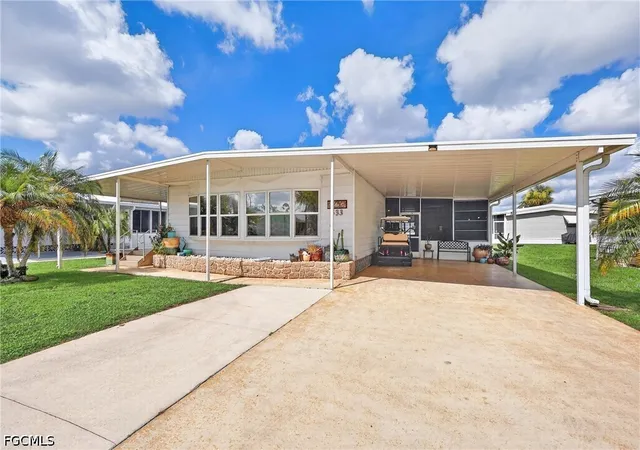 Photo 2 of Manufactured home for sale at 633 Forest Palm Ct, North Fort Myers, FL 33917 | MLS# 2026036705 | Listing updated on 2026-09-04
