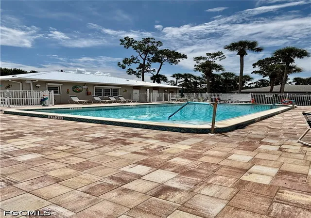 Photo 38 of Manufactured home for sale at 633 Forest Palm Ct, North Fort Myers, FL 33917 | MLS# 2026036705 | Listing updated on 2026-09-04