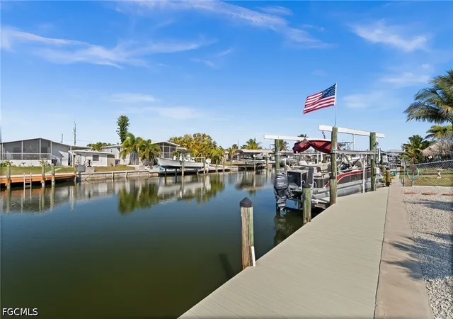 Photo 3 of Sale Pending at 2705 Patterson Ct, Saint James City, FL 33956 | MLS# 2026036742 | Listing updated on 2026-09-16