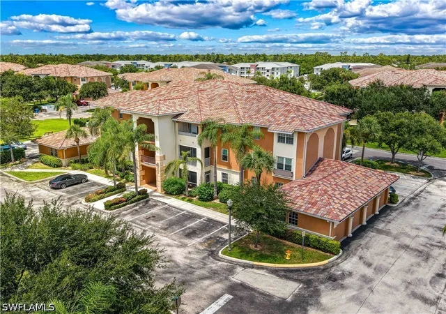 Listing Photo 4 - Condo for sale in building located at 3964 Pomodoro Cir, CAPE CORAL, FL 33909 - Unit #304