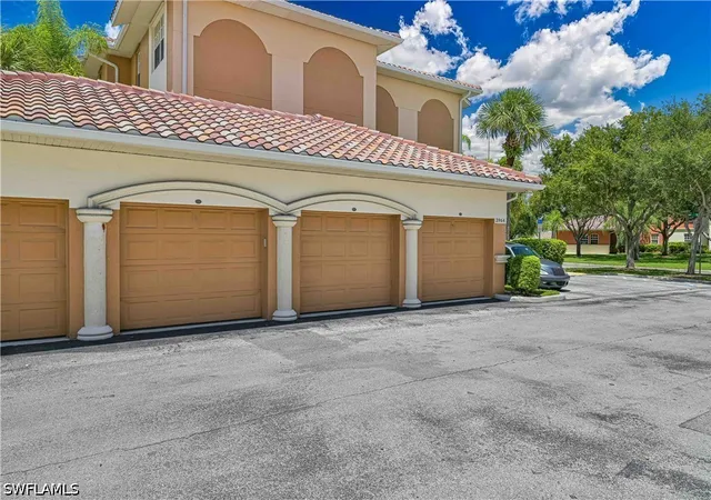 Listing Photo 5 - Condo for sale in building located at 3964 Pomodoro Cir, CAPE CORAL, FL 33909 - Unit #304