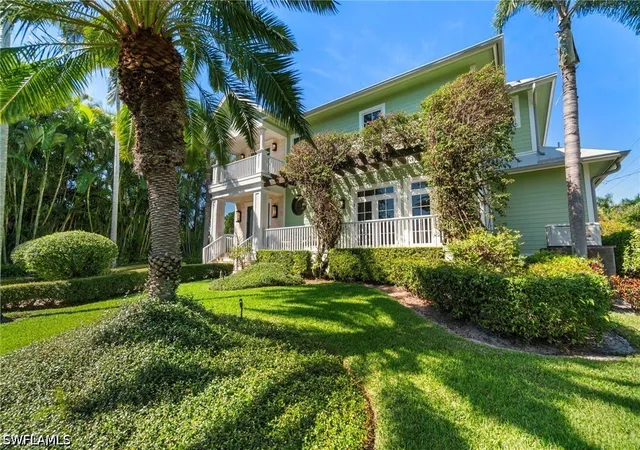 Photo 1 of Single family home for sale at 645 Broad Ave S, Naples, FL 34102 | MLS# 226031335 | Listing updated on 2026-09-06