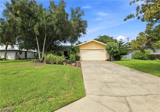 Photo 2 of Single family home for sale at 4448 Beechwood Lake Dr, Naples, FL 34112 | MLS# 2026036823 | Listing updated on 2026-09-05