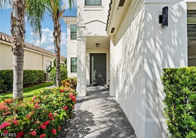 Photo 4 of Sale Pending at 11604 Meadowrun Cir, Fort Myers, FL 33913 | MLS# 2026036833 | Listing updated on 2026-09-13