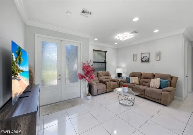 Photo 4 of Single family home for sale at 543 20th Street SE, Naples, FL 34117 | MLS# 226031065 | Listing updated on 2026-09-08
