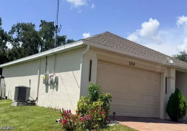 Photo 3 of Single family home for sale at 1004 Ne 36th Terrace, Cape Coral, FL 33909 | MLS# 2026036860 | Listing updated on 2026-09-02