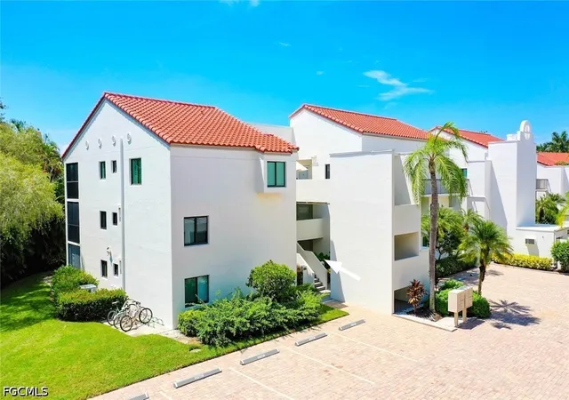 Photo 2 of Condo for sale at 592 Beachwalk Cir #105, Naples, FL 34108 | MLS# 2026036884 | Listing updated on 2026-09-11