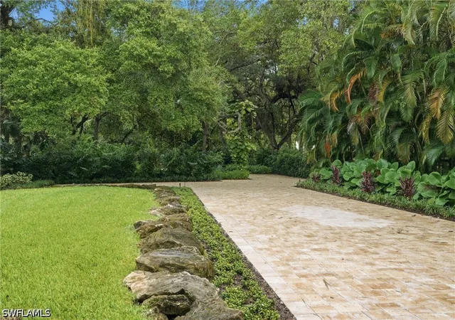 Photo 4 of Single family home for sale at 2751 68th Street SW, Naples, FL 34105 | MLS# 226030894 | Listing updated on 2026-09-13