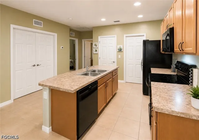 Photo 4 of Townhouse for sale at 10716 Crossback Ln, Lehigh Acres, FL 33936 | MLS# 2026036956 | Listing updated on 2026-09-03