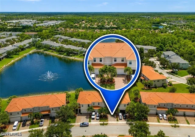 Listing Photo 4 - Condo for sale in building located at 14796 Sutherland Ave, Naples, FL 34119 - Unit #421