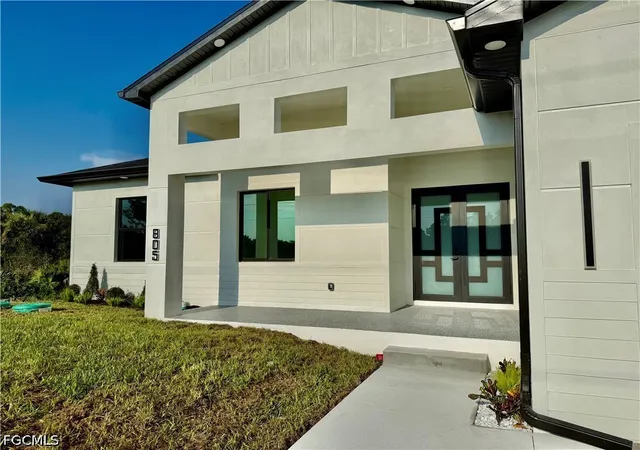 Photo 3 of Sale Pending at 805 Lincoln Ave, Lehigh Acres, FL 33972 | MLS# 2026036980 | Listing updated on 2026-09-16
