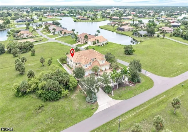 Photo 2 of Townhouse for sale at 16572 San Edmundo Rd #111, Punta Gorda, FL 33955 | MLS# 2026036985 | Listing updated on 2026-09-03