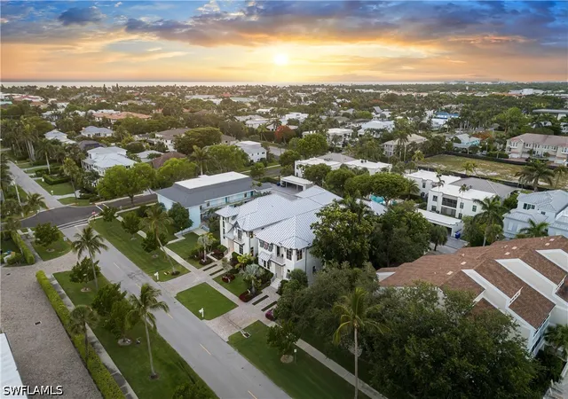 Photo 2 of Single family home for sale at 835 11th Avenue S, Naples, FL 34102 | MLS# 226031431 | Listing updated on 2026-09-27
