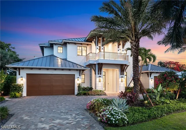 Photo 2 of Mansion for sale at 774 S Golf Dr, Naples, FL 34102 | MLS# 226031429 | Listing updated on 2026-10-07