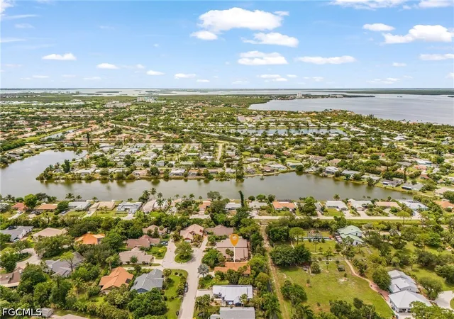Photo 2 of Single family home for sale at 12538 Barrington Ct, Fort Myers, FL 33908 | MLS# 2026037000 | Listing updated on 2026-09-15