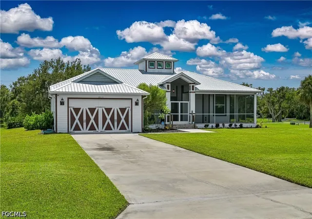 Photo 1 of Single family home for sale at 18111 Riverchase Ct, Alva, FL 33920 | MLS# 2026037004 | Listing updated on 2026-09-02