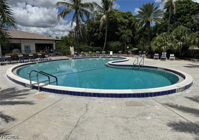 Listing Photo 2 - Condo for sale in building located at 3490 N Key Dr, NORTH FORT MYERS, FL 33903 - Unit #505