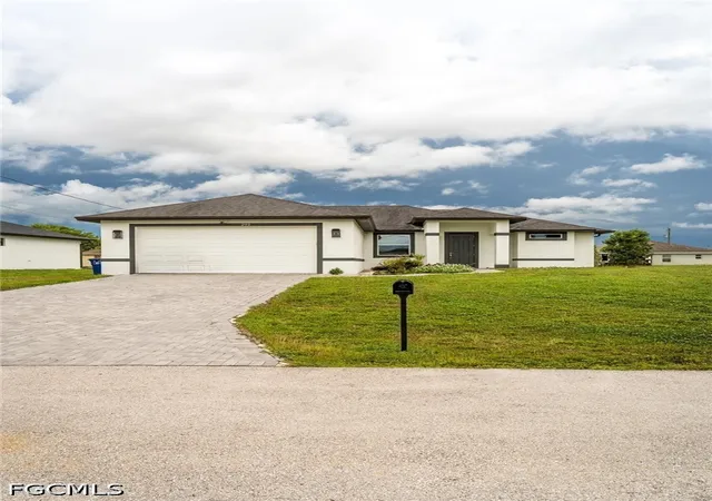 Photo 1 of Single family home for sale at 2917 5th Street Sw, Lehigh Acres, FL 33976 | MLS# 2026037015 | Listing updated on 2026-09-05