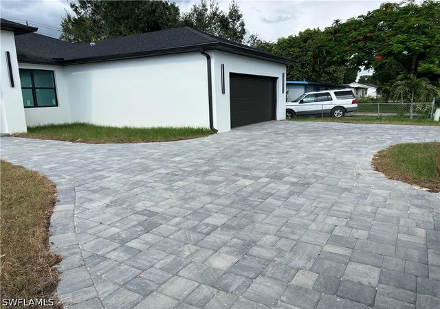 Photo 3 of Single family home for sale at 4727 Notthingham Dr, Fort Myers, FL 33905 | MLS# 226031497 | Listing updated on 2026-09-10