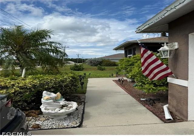 Photo 3 of Single family home for sale at 3009 Ne 7th Place, Cape Coral, FL 33909 | MLS# 2026037036 | Listing updated on 2026-09-09