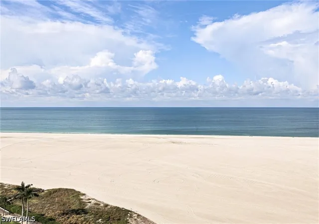 Listing Photo 4 - Condo for sale in building located at 260 Seaview Ct, Marco Island, FL 34145 - Unit #1805