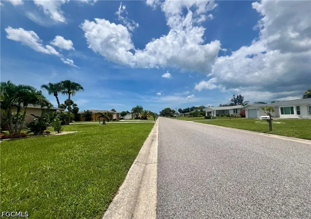 Photo 3 of Land for sale at 25 Oakland Hills Pl, Rotonda West, FL 33947 | MLS# 2026037050 | Listing updated on 2026-09-01