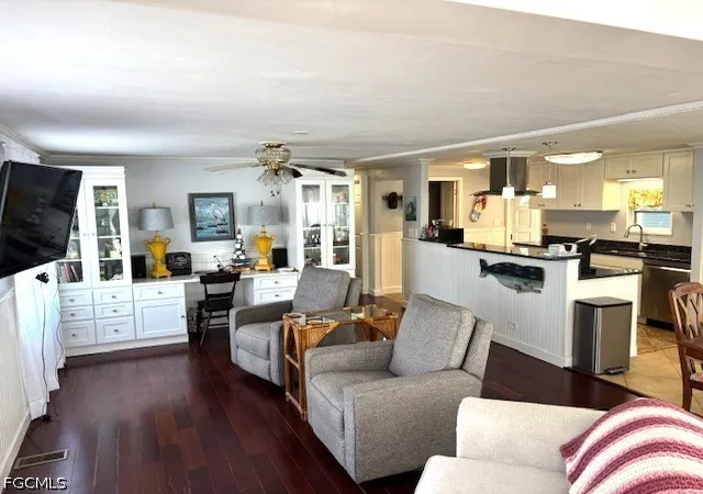 Photo 2 of Manufactured home for sale at 309 Shoreland Dr W, Fort Myers, FL 33905 | MLS# 2026037058 | Listing updated on 2026-09-11