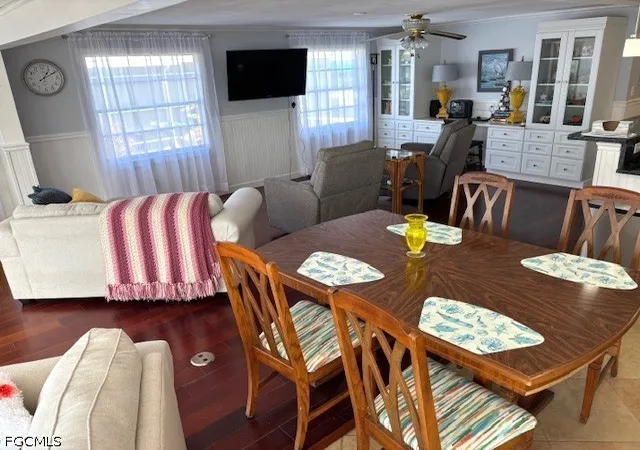 Photo 3 of Manufactured home for sale at 309 Shoreland Dr W, Fort Myers, FL 33905 | MLS# 2026037058 | Listing updated on 2026-09-11