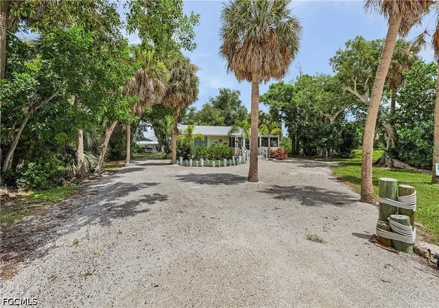 Photo 1 of Single family home for sale at 3300 6th Avenue, Saint James City, FL 33956 | MLS# 2026037079 | Listing updated on 2026-10-02