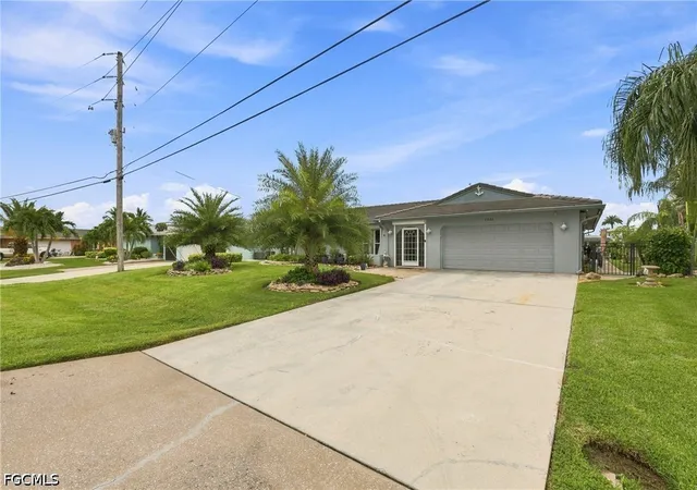 Photo 3 of Single family home for sale at 1024 E Archer Pkwy, Cape Coral, FL 33904 | MLS# 2026037082 | Listing updated on 2026-09-02