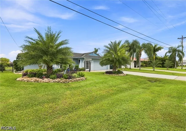 Photo 3 of Single family home for sale at 1024 E Archer Pkwy, Cape Coral, FL 33904 | MLS# 2026037082 | Listing updated on 2026-09-02