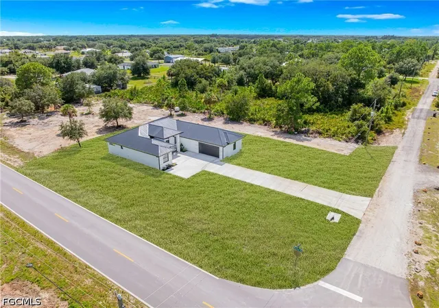 Photo 2 of Single family home for sale at 7717 18th Terrace, Labelle, FL 33935 | MLS# 2026037084 | Listing updated on 2026-09-02