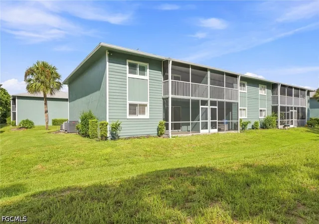 Photo 4 of Sale Pending at 136 Cypress Way E #4, Naples, FL 34110 | MLS# 2026037087 | Listing updated on 2026-09-13
