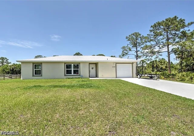 Photo 1 of Sale Pending at 5029 W Hummingbird Dr, Labelle, FL 33935 | MLS# 2026037098 | Listing updated on 2026-09-09