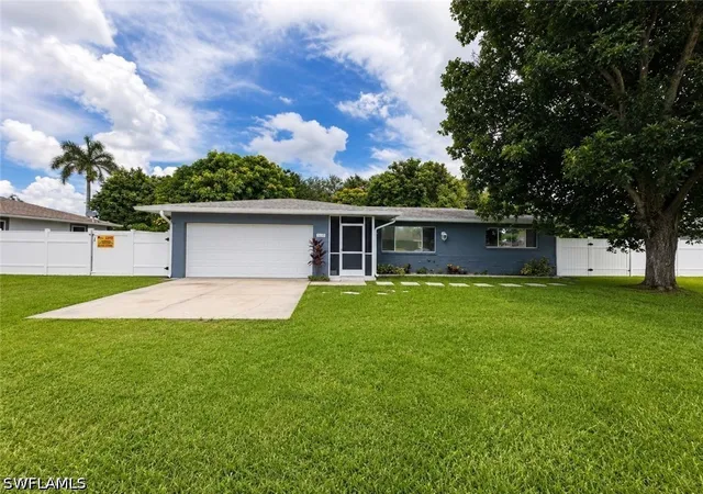 Photo 1 of Single family home for sale at 2124 41st Terrace Sw, Naples, FL 34116 | MLS# 226031639 | Listing updated on 2026-09-04