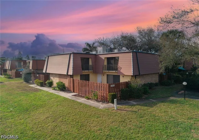 Photo 2 of Townhouse for sale at 1570 Park Meadows Dr #1, Fort Myers, FL 33907 | MLS# 2026037117 | Listing updated on 2026-09-02