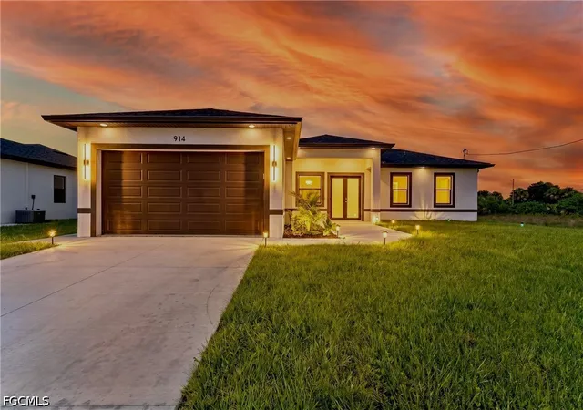 Photo 1 of Sale Pending at 914 Manresa Ave S, Lehigh Acres, FL 33974 | MLS# 2026037136 | Listing updated on 2026-10-22