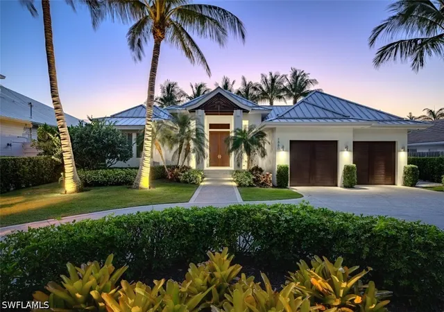 Photo 1 of Single family home for sale at 1880 Sandpiper St, Naples, FL 34102 | MLS# 226031580 | Listing updated on 2026-09-09